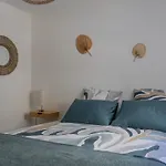 Duplex Au Coeur De - 2 Apartment *